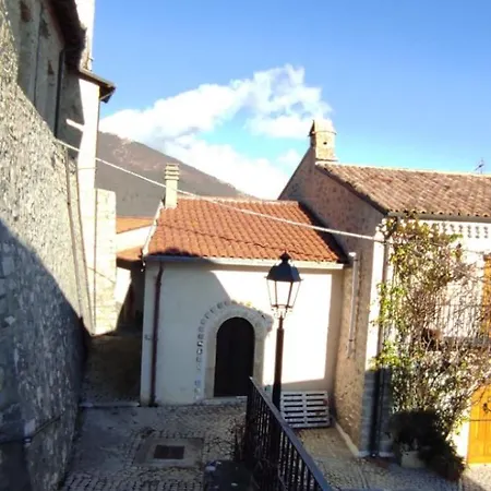 Semesterbostad Don Pasquale House Scontrone